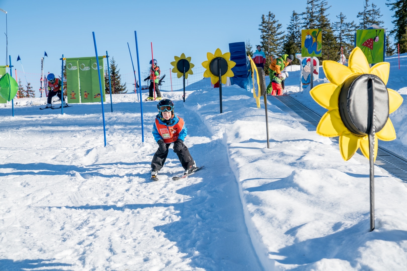 Im Slalom durch das Kinderland