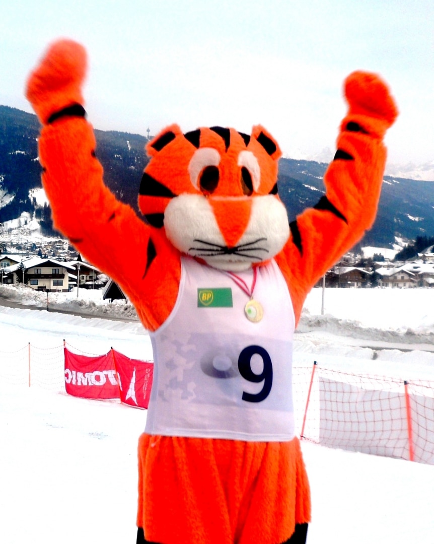 Tiger-Maskottchen der Schischule greenorange